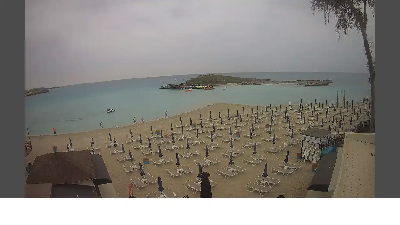 Webcam snapshot from :city — May 3, 2026 08:00