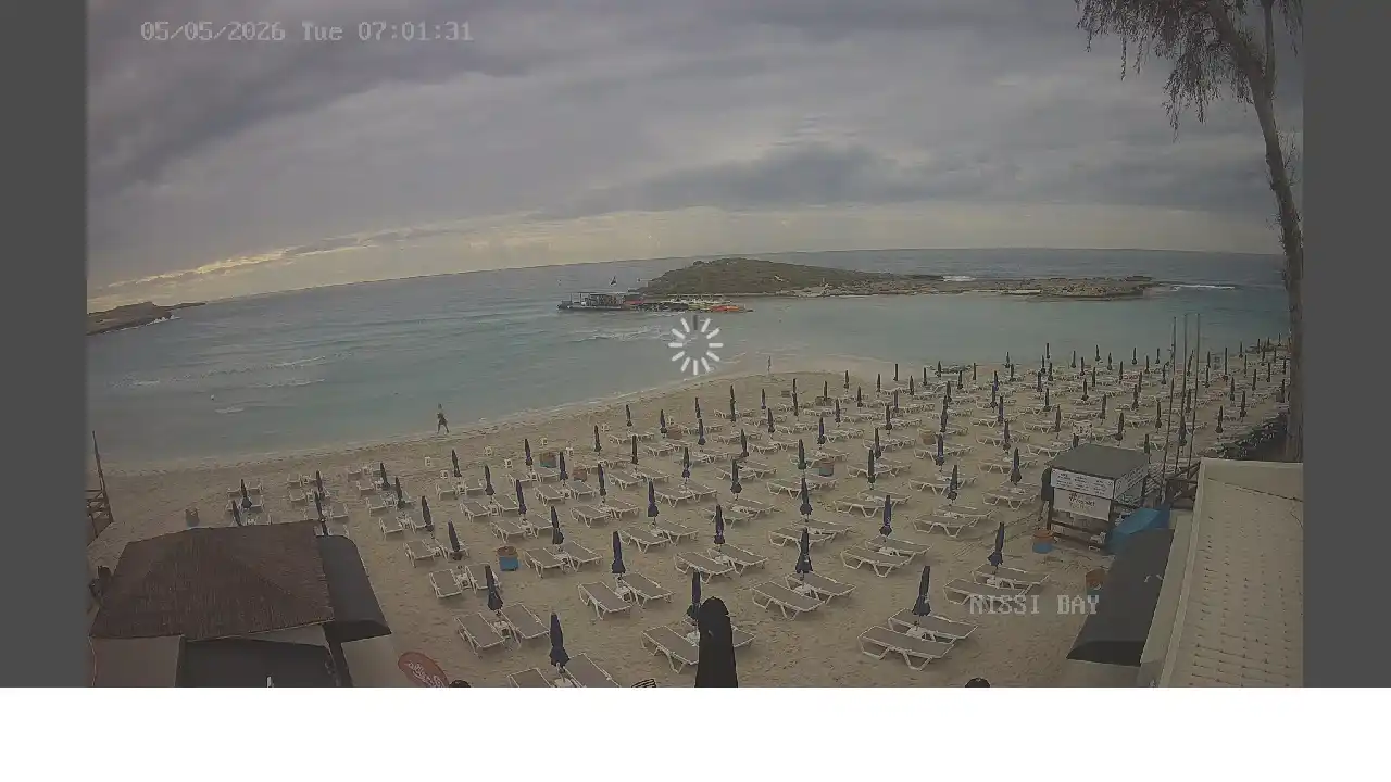 Webcam snapshot from :city — May 5, 2026 05:00