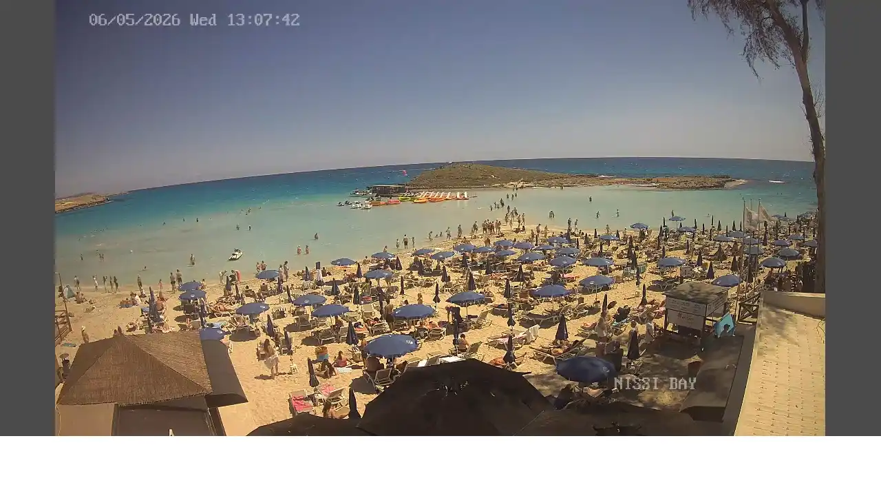 Webcam snapshot from :city — May 6, 2026 11:00
