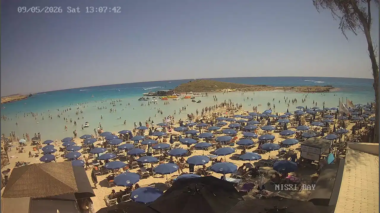 Webcam snapshot from :city — May 9, 2026 11:00