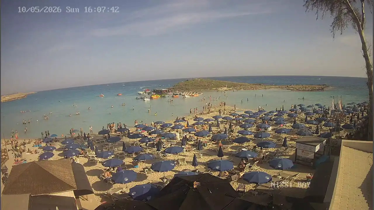 Webcam snapshot from :city — May 10, 2026 14:00