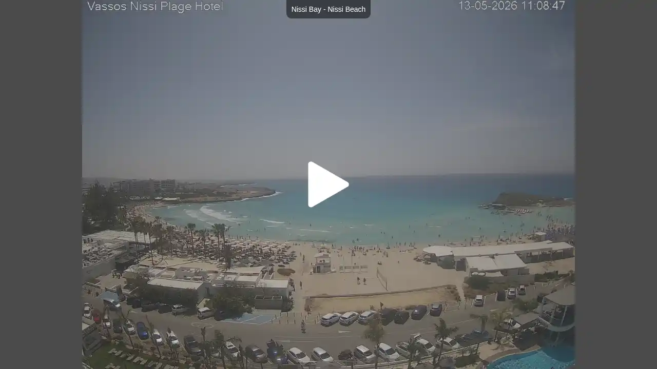 Webcam snapshot from :city — May 13, 2026 09:00