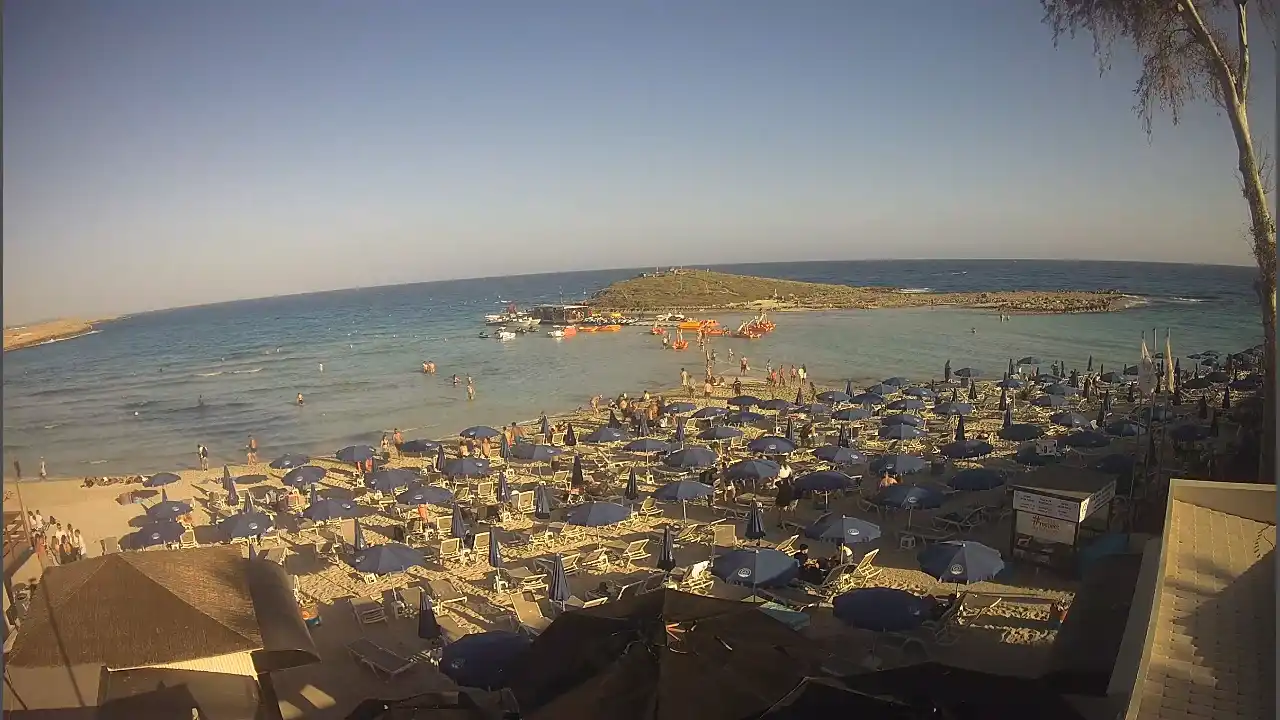 Webcam snapshot from :city — May 16, 2026 15:00