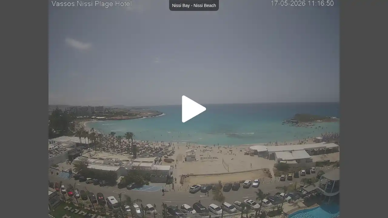 Webcam snapshot from :city — May 17, 2026 09:00
