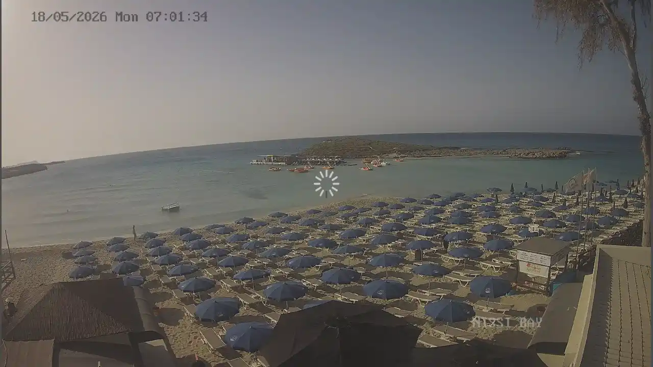 Webcam snapshot from :city — May 18, 2026 05:00