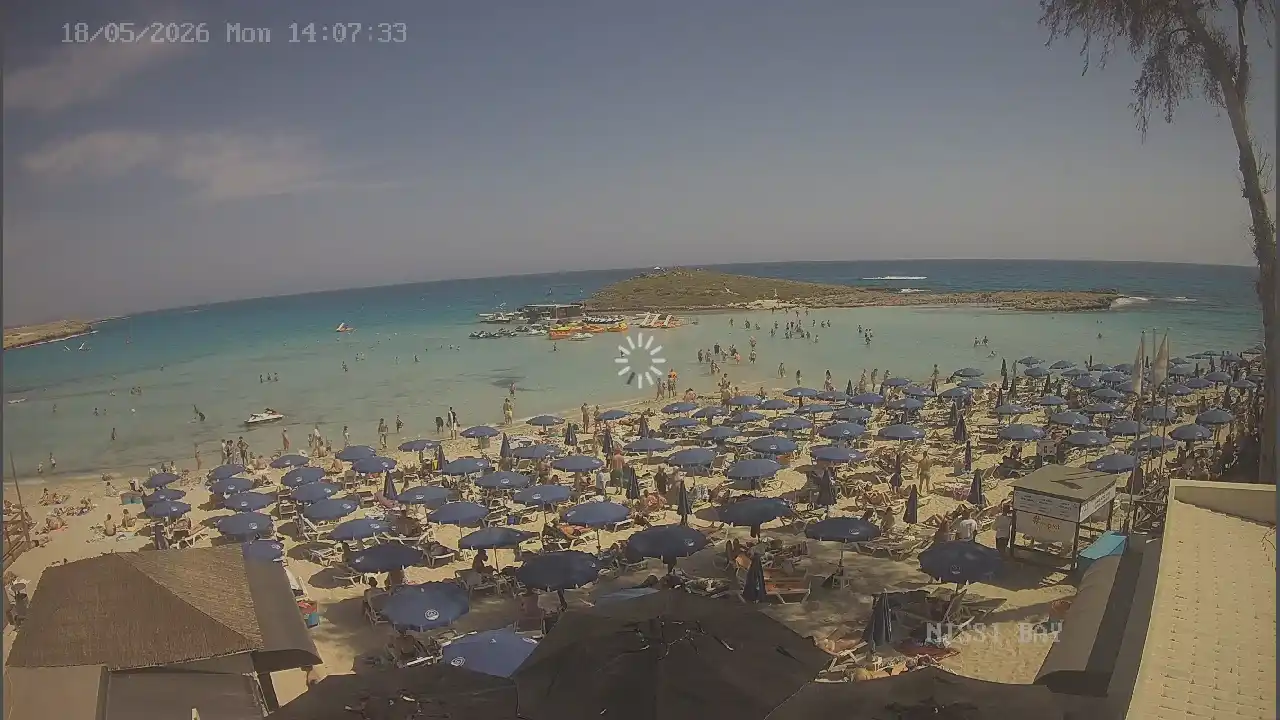 Webcam snapshot from :city — May 18, 2026 12:00