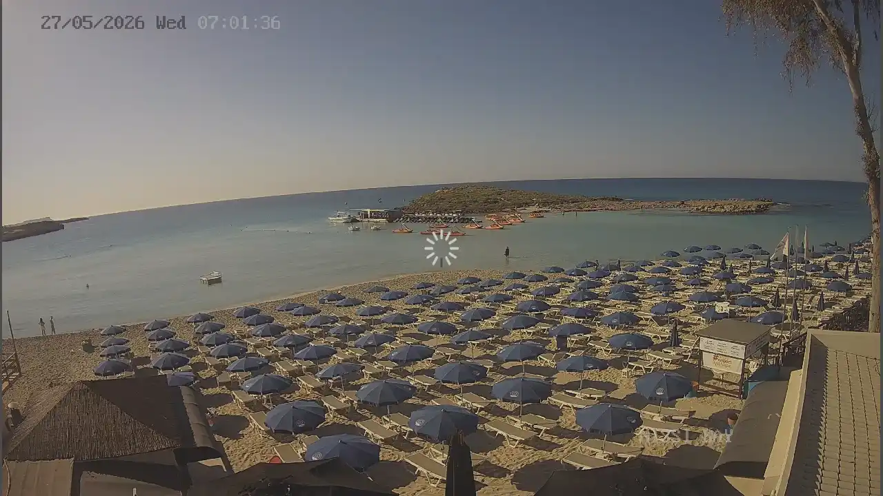 Webcam snapshot from :city — May 27, 2026 05:00
