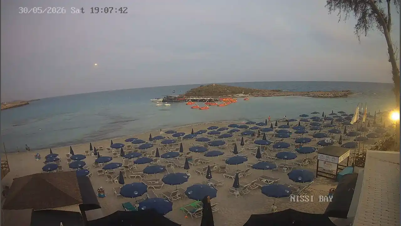 Webcam snapshot from :city — May 30, 2026 17:00