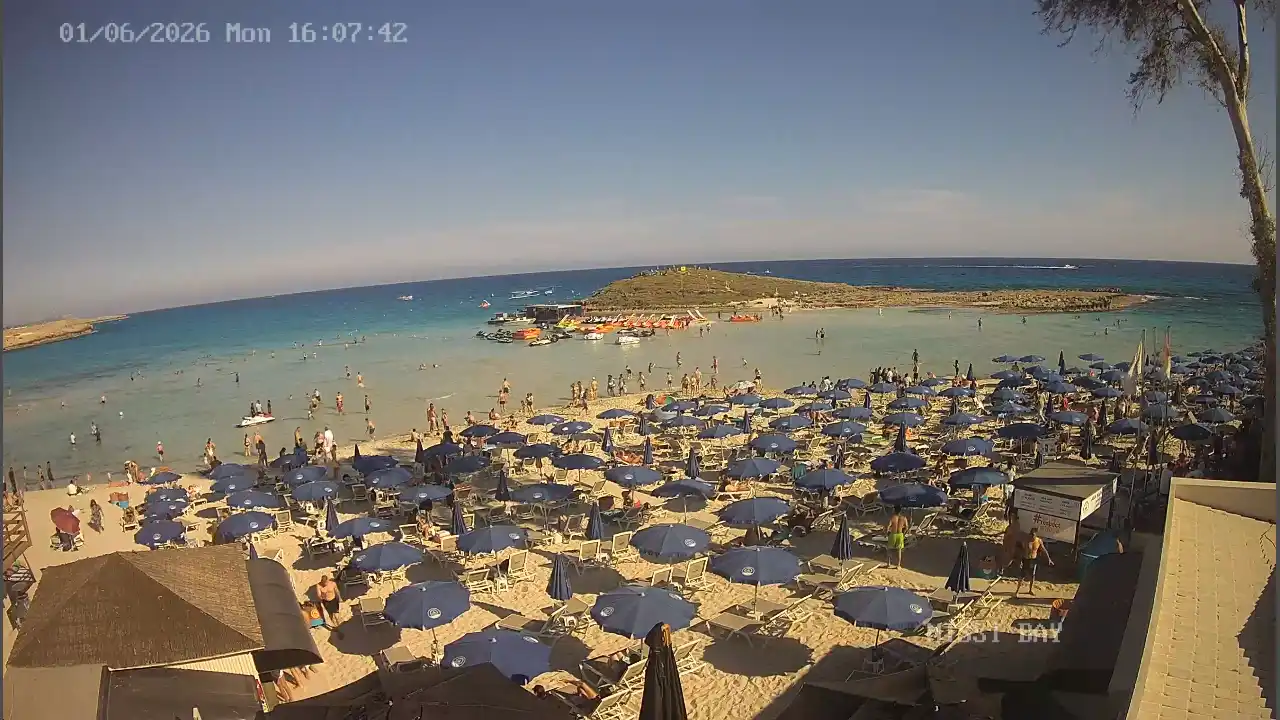 Webcam snapshot from :city — June 1, 2026 14:00