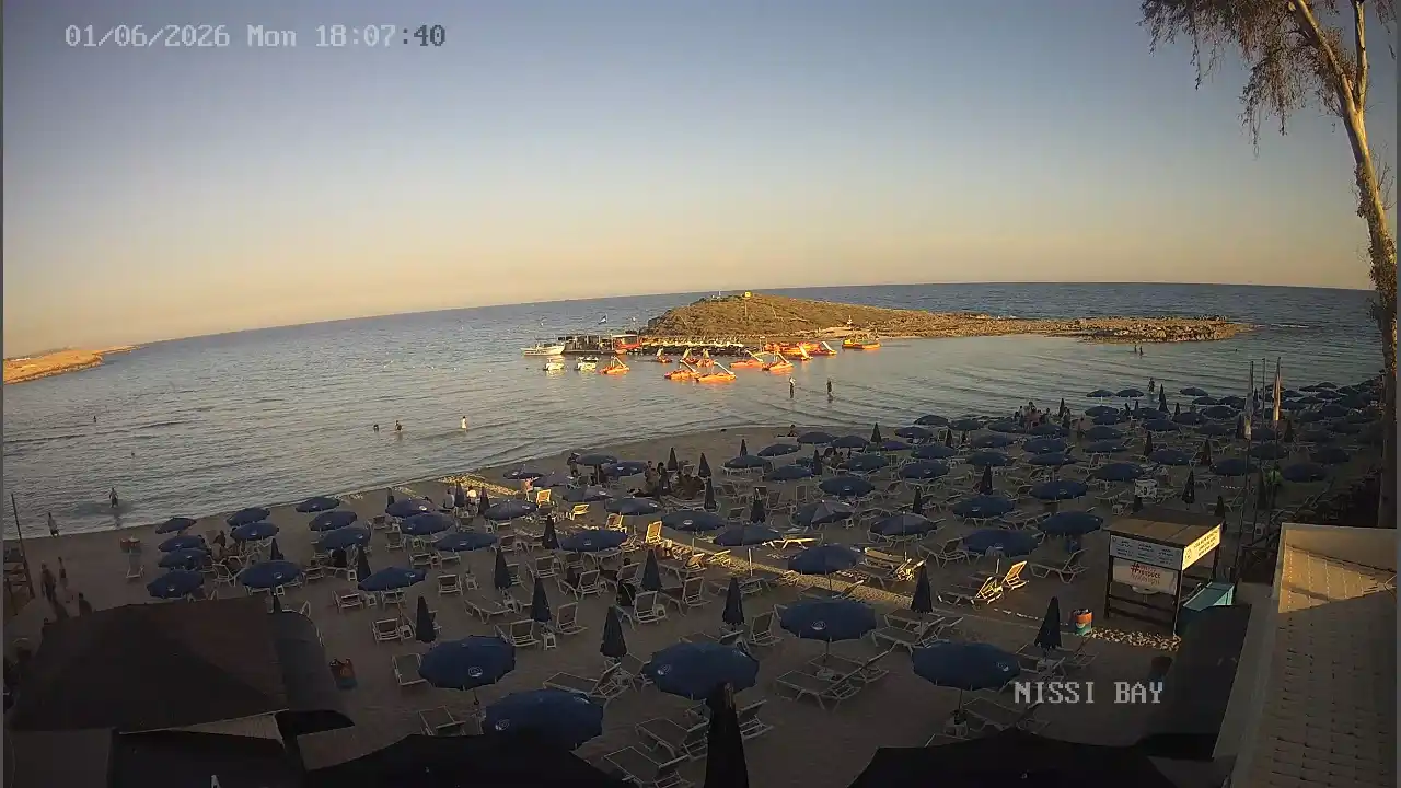 Webcam snapshot from :city — June 1, 2026 16:00