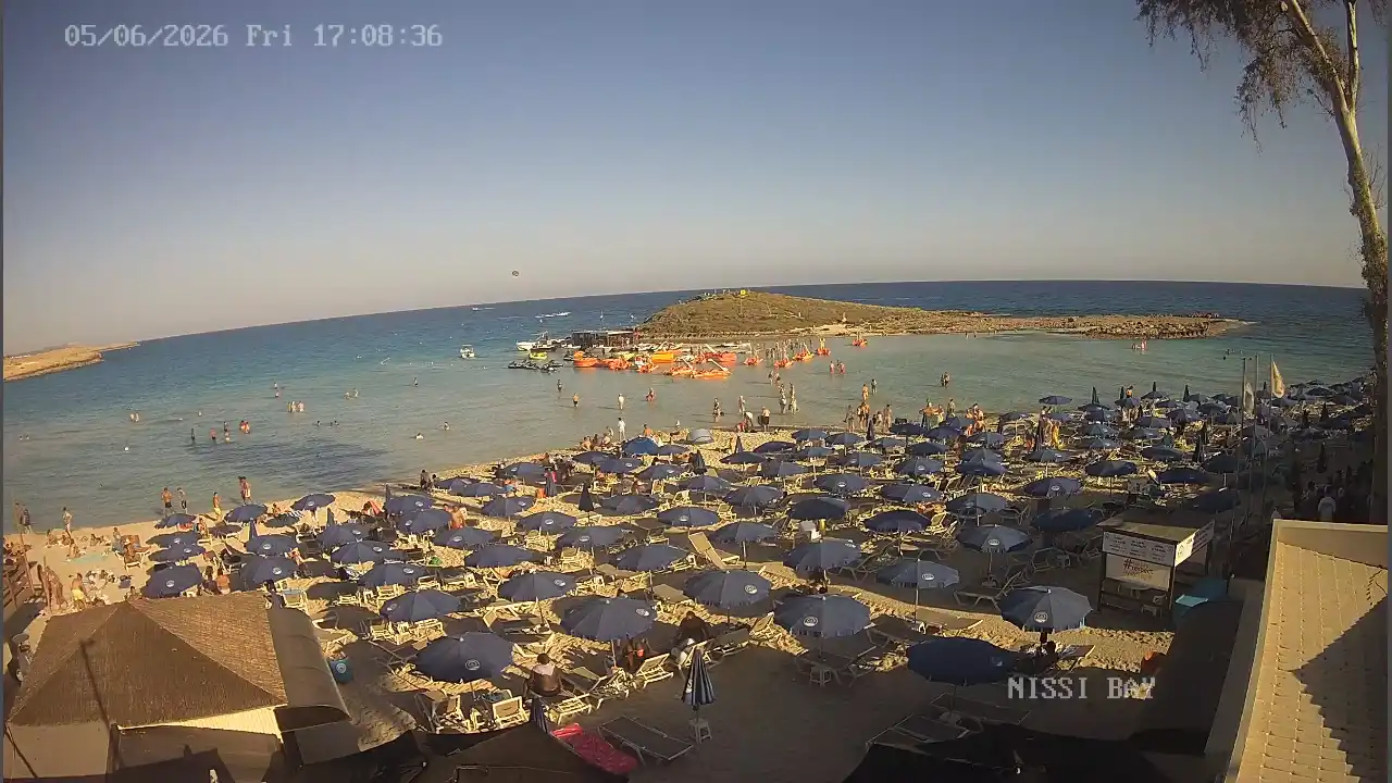 Webcam snapshot from :city — June 5, 2026 15:00