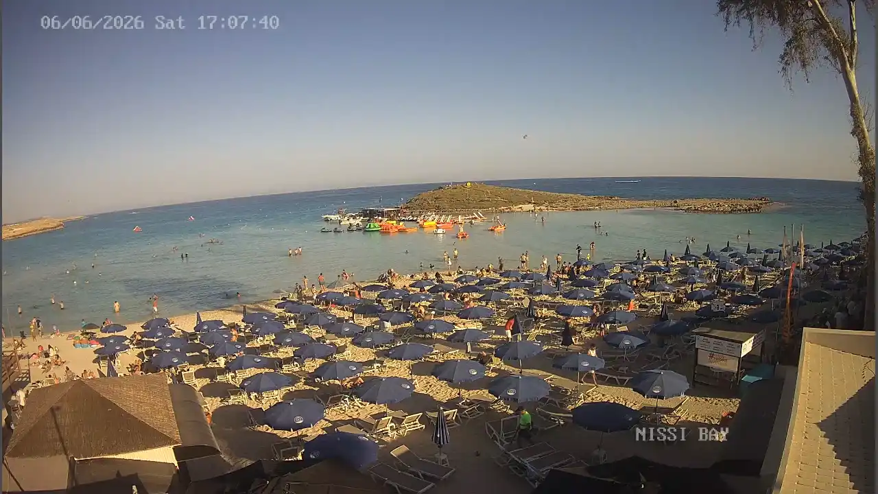 Webcam snapshot from :city — June 6, 2026 15:00