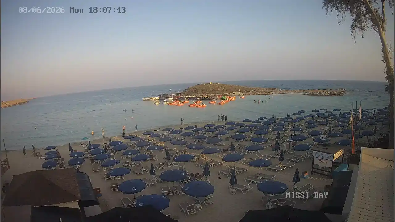 Webcam snapshot from :city — June 8, 2026 16:00