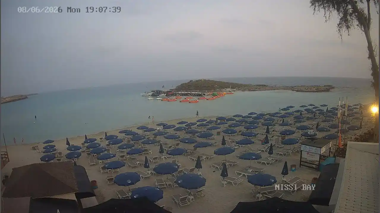 Webcam snapshot from :city — June 8, 2026 17:00